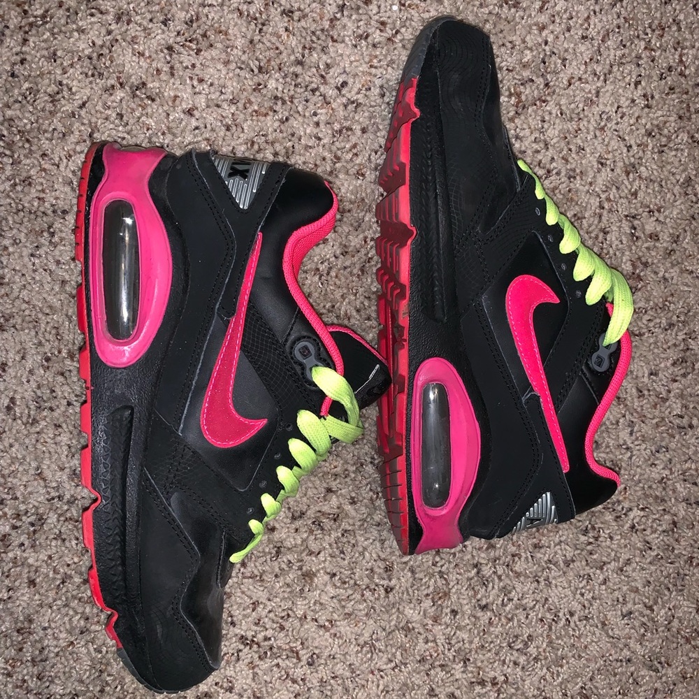 Womens Nike Air Max.